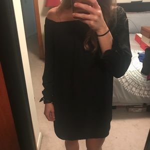 Off-the-shoulders black dress - Size S